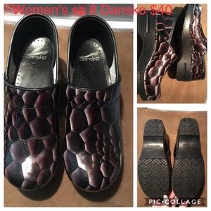 Dansko women’s size 38 (8)